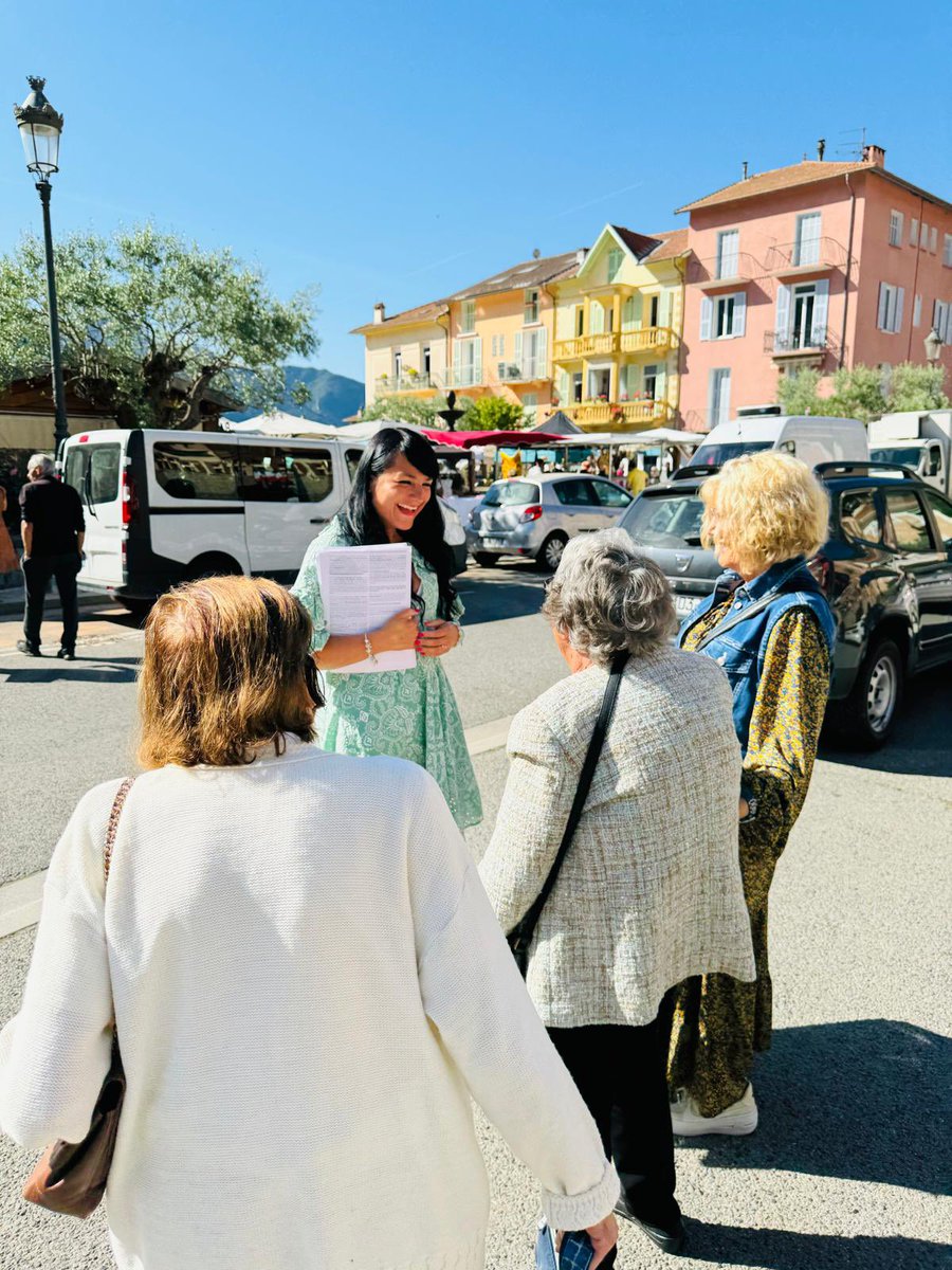 C_Dintorni's tweet photo. Très heureuse de débuter cette campagne officielle des législatives 2024 au marché de Roquebillière. 

C’est ici en plein cœur de nos montagnes que l’aventure avait commencé en 2022 ! https://t.co/Ejv2af9TfN