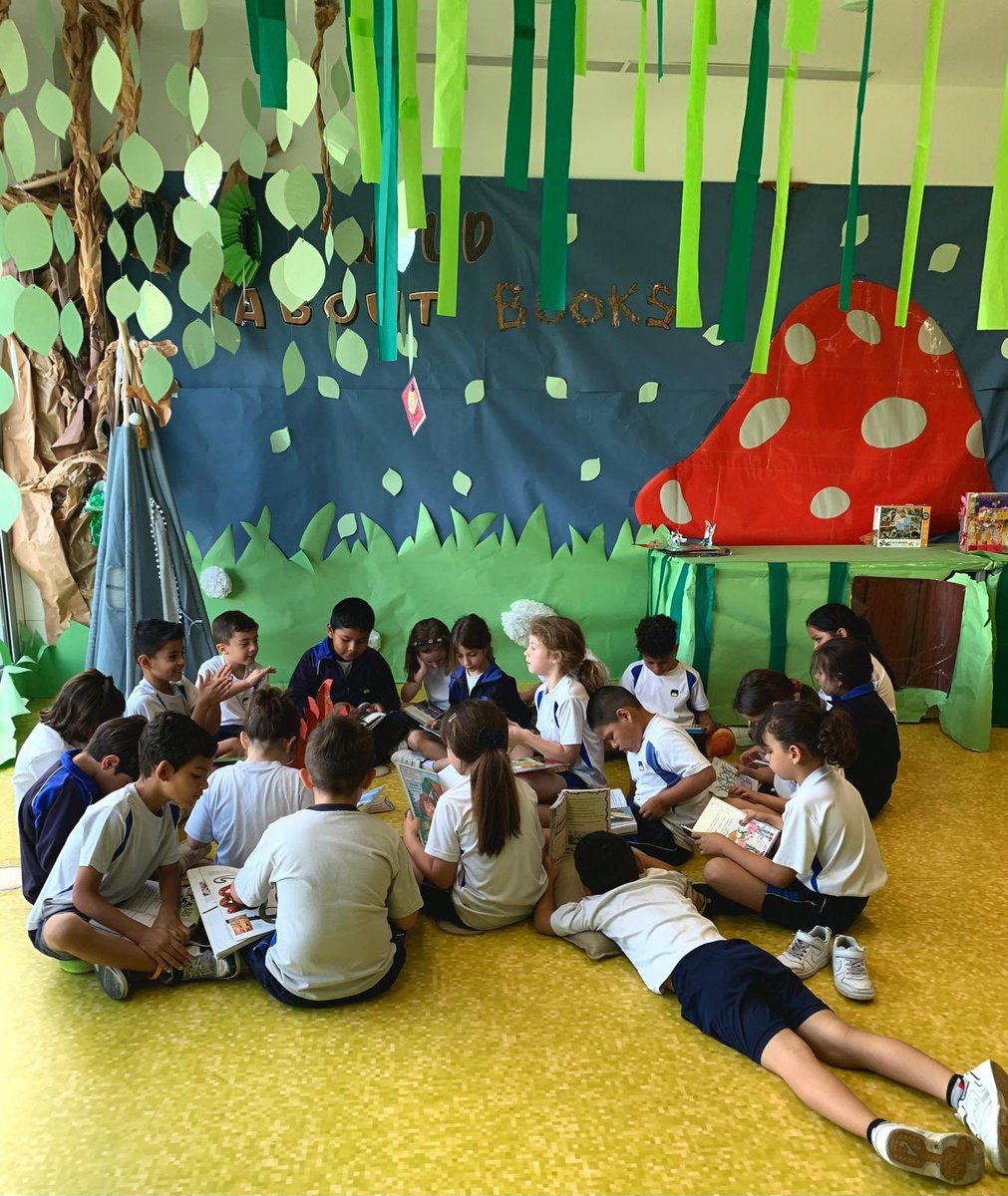 Disfrutando de un ratito de lectura en rincones especiales del cole📚⭐️ #primaria #lectura #grandeslectores #ArenalesCarabanchel