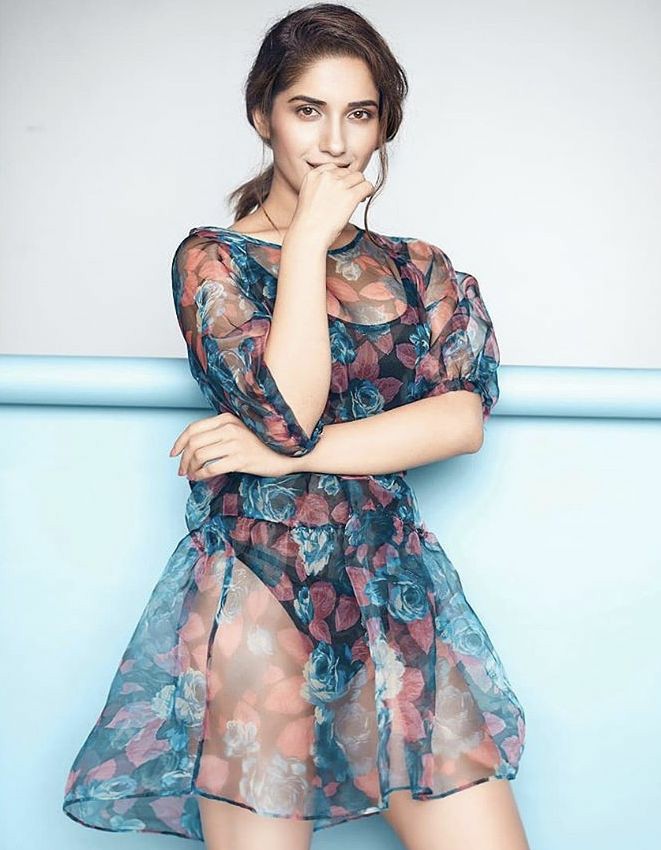 GQWHTeAWIAA3udQ?format=jpg&name=900x900