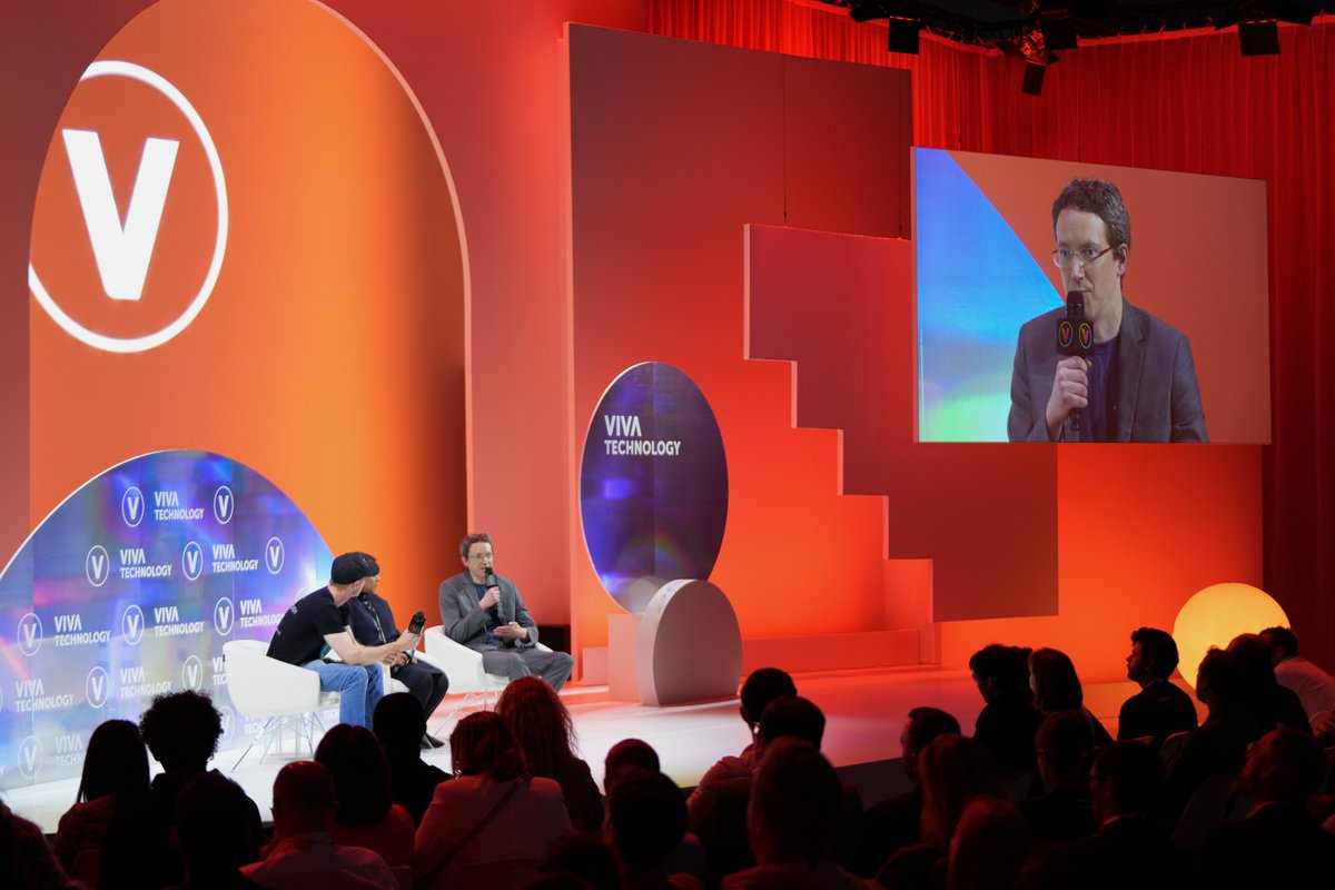 Phasecraft (@phasecraftltd) on Twitter photo It was great to see our CEO <a href="/quantumashley/">Ashley Montanaro</a> on stage <a href="/VivaTech/">Viva Technology</a> a few weeks ago discussing all things quantum computing - if you missed the talk you catch it in full now
vivatechnology.com/replay?search=…
#vivatech2024 #quantumalgorithms It was great to see our CEO <a href="/quantumashley/">Ashley Montanaro</a> on stage <a href="/VivaTech/">Viva Technology</a> a few weeks ago discussing all things quantum computing - if you missed the talk you catch it in full now
vivatechnology.com/replay?search=…
#vivatech2024 #quantumalgorithms