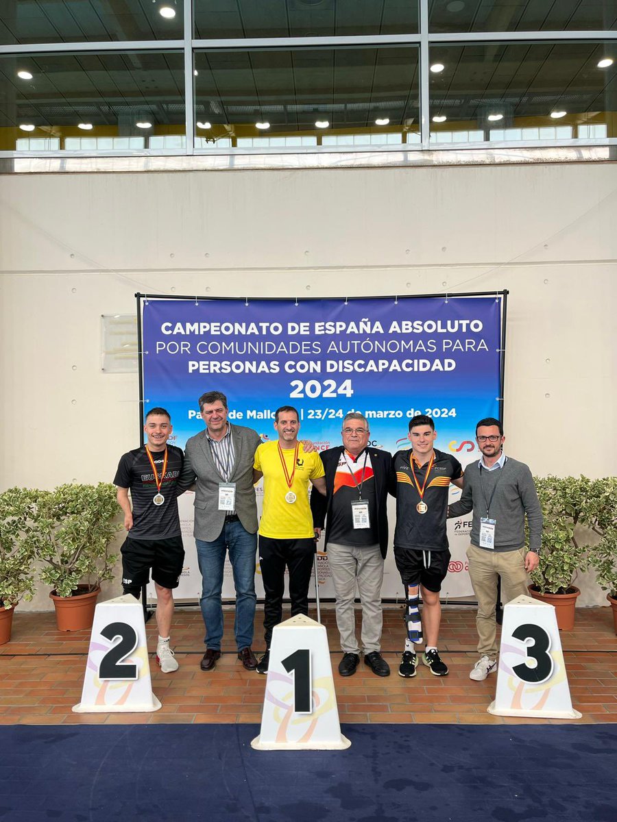 El nedador paralímpic <a href="/Albert_Gelis/">Albert Gelis Juanola</a> visitarà durant el dia d'avui a l'alumnat de 6è de primària de l'Escola Casa Nostra. Gelis parlarà de la seva experiència en els Jocs Olímpics d'Atenes 2004 i els reptes que suposen tenir discapacitat visual i practicar la natació adaptada.