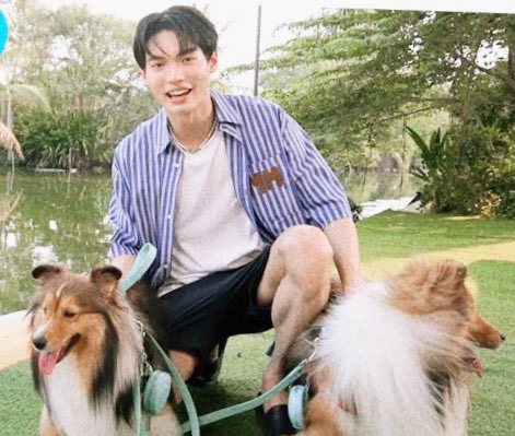 __opywpy__'s tweet photo. 😭🤲🏻

#bentleycartierO
#winmetawin https://t.co/kYU2EyDeW9