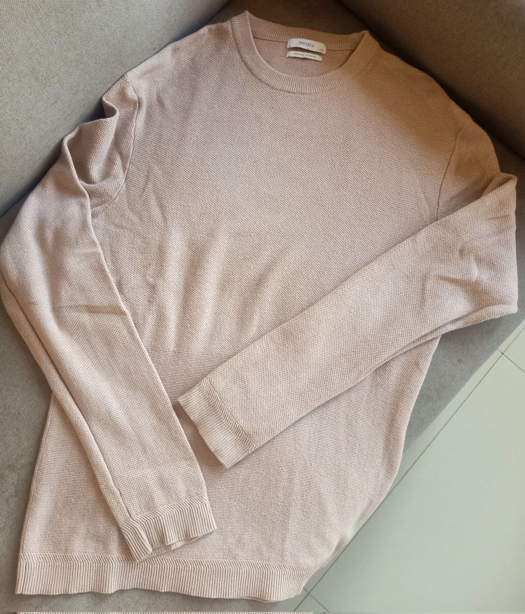 missp4tty's tweet photo. adakah disini yang lagi nyari knitwear??? yuk yuk ini masih lumayan mulus lohh, 35k ajaa. bisa 🍊 yaa https://t.co/EP6vp7Dd0H