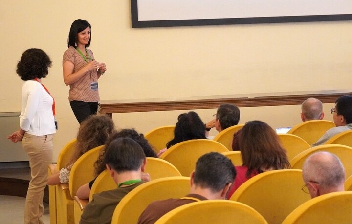 ☀🗣️ Kicking off today at #NIPHO24 <a href="/nanoGe_Conf/">NanogeConferences</a> with talks from Bruno Ehrler (@brunoehrler) on “Ultralow-energy Computation with Metal Halide Perovskites” and Daniela Marongiu (<a href="/danimaro80/">Daniela Marongiu</a>) on “Growth of Single-Crystal Hybrid-Perovskite Thin Films.”

🔗nanoge.org/NIPHO24/home