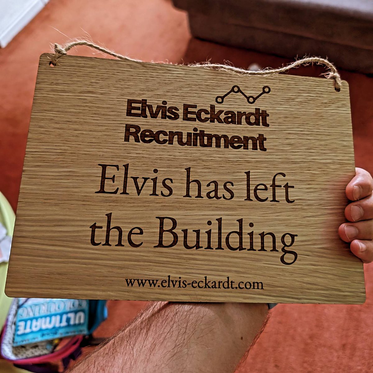 ElvisEckardtRec's tweet photo. New sign for outside the new office doors. 

What do you think?

#SpinnersMill #elvisisinthebuilding #elvishasleftthebuilding https://t.co/K4UxjoKWAi