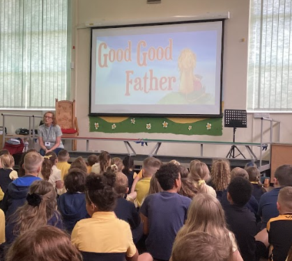 Ysgol Gymraeg Ifor Hael (@iforhael) on Twitter photo Diolch Rev. Liz <a href="/ma_newport/">NewportNorthWestMA</a> am wasanaeth hyfryd yn dilyn Sul y Tadau. A big thank you to Rev. Liz for a lovely assembly following Father's Day and the wonderful story and song named Good Good Father! #dinasyddionmoesolgwybodus Diolch Rev. Liz <a href="/ma_newport/">NewportNorthWestMA</a> am wasanaeth hyfryd yn dilyn Sul y Tadau. A big thank you to Rev. Liz for a lovely assembly following Father's Day and the wonderful story and song named Good Good Father! #dinasyddionmoesolgwybodus