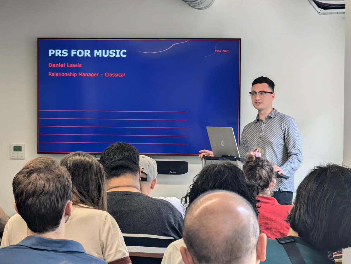 the_MPA's tweet photo. 'How Does #Publishing Work?' - Day 1 of The #PublishingEffect begins with an intro from Elaine Ellis, Membership Manager, MPA, 'WTF is Music Publishing?' from Sentric Music & an 'Introduction to @PRSforMusic.'

Contact Nicky.Ojomo@mpagroup.com to join the waiting list for our next course. #workinmusic #musiccareers