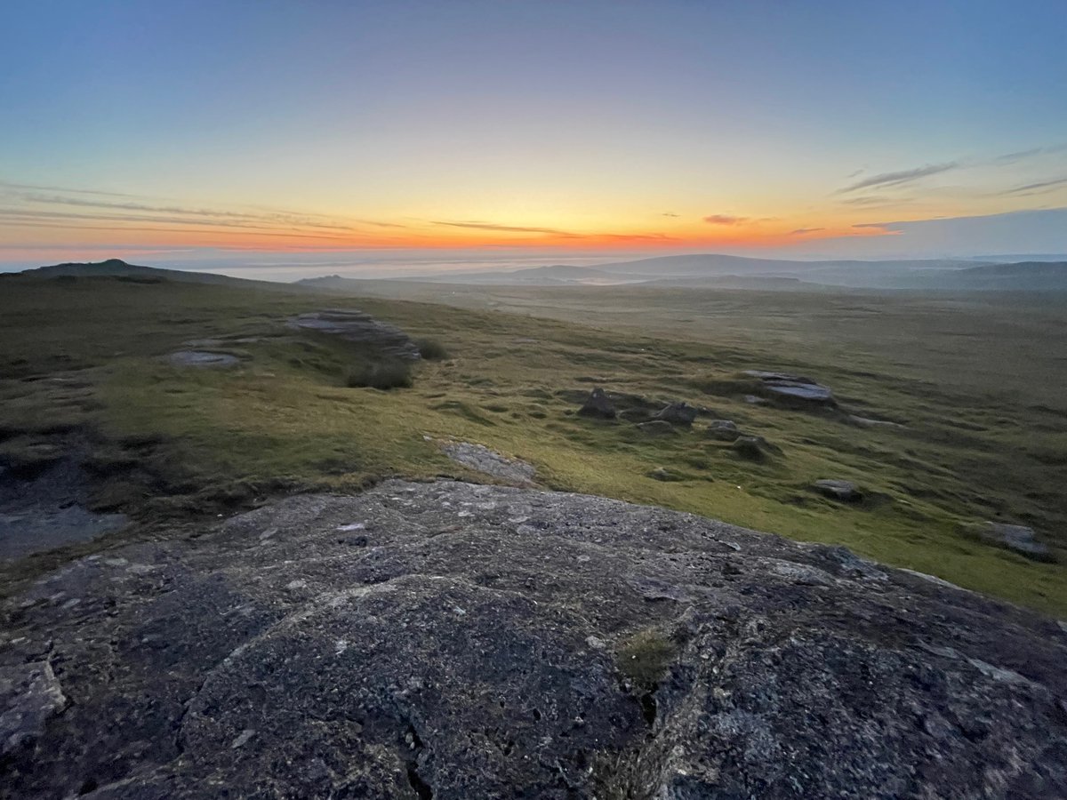 Highpointer49's tweet photo. Sunrise in Devon this morning - High-Top No.22 High Willhays... #HighpointerChallenge #Charity https://t.co/c5K9Lrcn6a