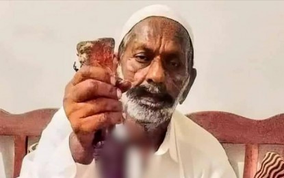 CharlieViews's tweet image. جس اونٹی کی ٹانگ کاٹی گئی اس کو انصاف تو ملا نہیں۔ کیا اونٹی کے مالک کو انصاف ملے گا جس کا بڑی بے دردی کے ساتھ قتل کر دیا گیا ہے؟

@BBhuttoZardari #Sindh #Camel