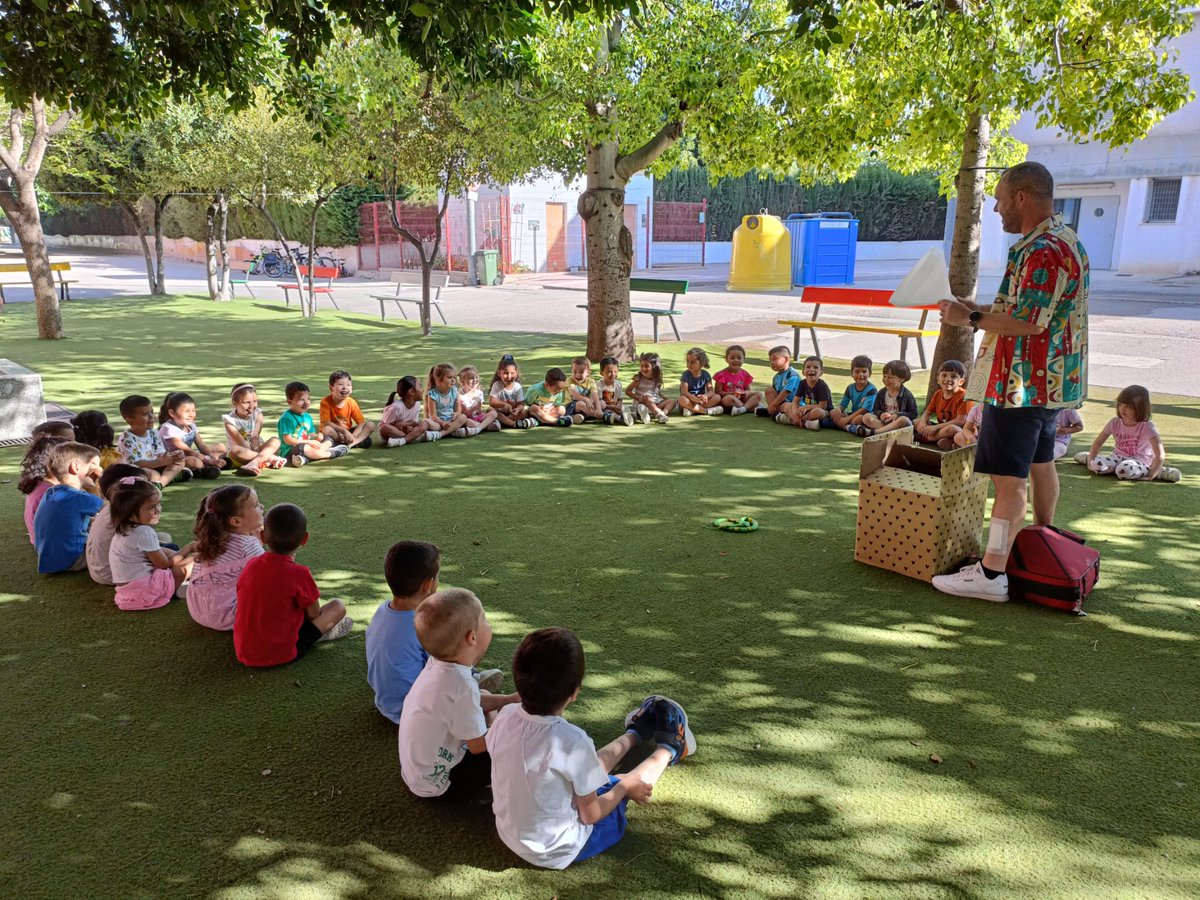 CeipSFernando's tweet photo. Ayer los alumnos de Infantil 3 años del cole, disfrutaron de una serie de actividades musicales muy divertidas organizadas por Juan José Miñarro, papá de uno de nuestros alumnos. ¡¡Los han pasado genial!! 🎼 ¡Muchas gracias por tu simpatía! https://t.co/D4OvnodPMV