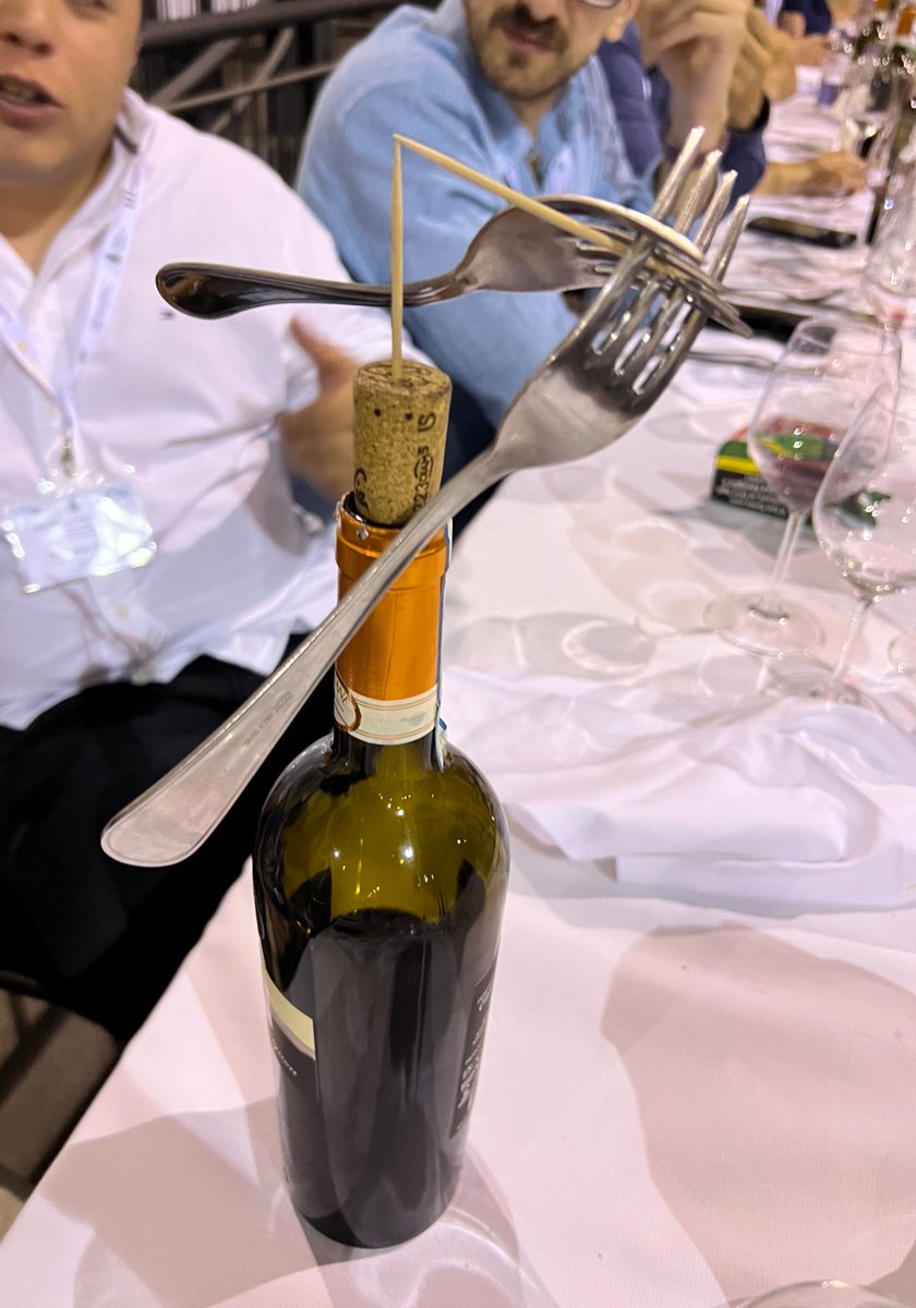 gitonline's tweet image. La #cenaSociale nella sala macchine dell’ex Centrale Idroelettrica “Antonio Pitter” a cura del catering dell’albergo Montenegro di Maniago (PN), sotto la guida dello chef Gabriele Peres