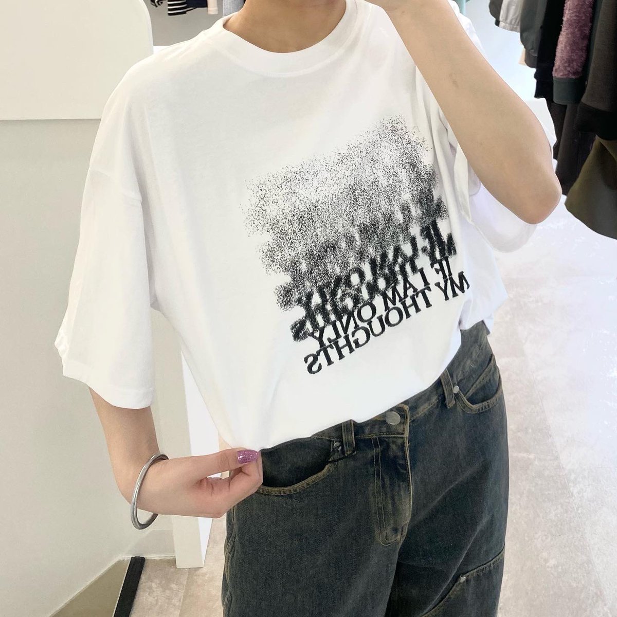 4RM_TOKYO's tweet photo. 『Select shop 4RM』
Flagship store : AM 11:00~PM 19:00 Everyday
Avant-garde fashion 
Online store : 5/25 open

Store address : 東京都 渋谷区 恵比寿 1-15-3 
  Ebisu,1-15-3 Shibuya, Tokyo

#4rm
#4rmtokyo
#selectshop
#セレクトショップ
#韓国ファッション
#韓国ストリート https://t.co/q4owlR0otv