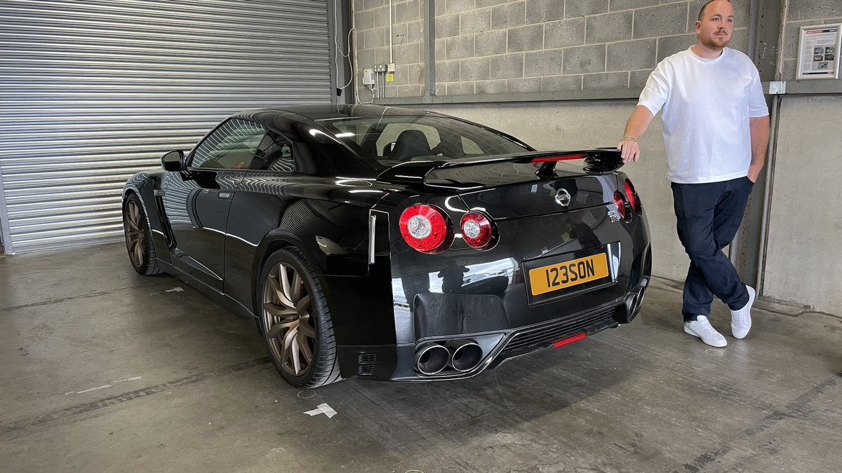 LearnToRace's tweet photo. Busy boy today bouncing between these three. Totally different coaching styles and points to help the owners with their 3 very different cars. @DoningtonParkUK @TrackObsession_ https://t.co/Ly5rmnwLRZ