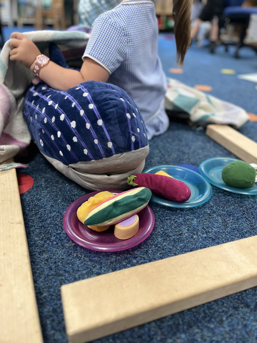 Miss Davies tweet media