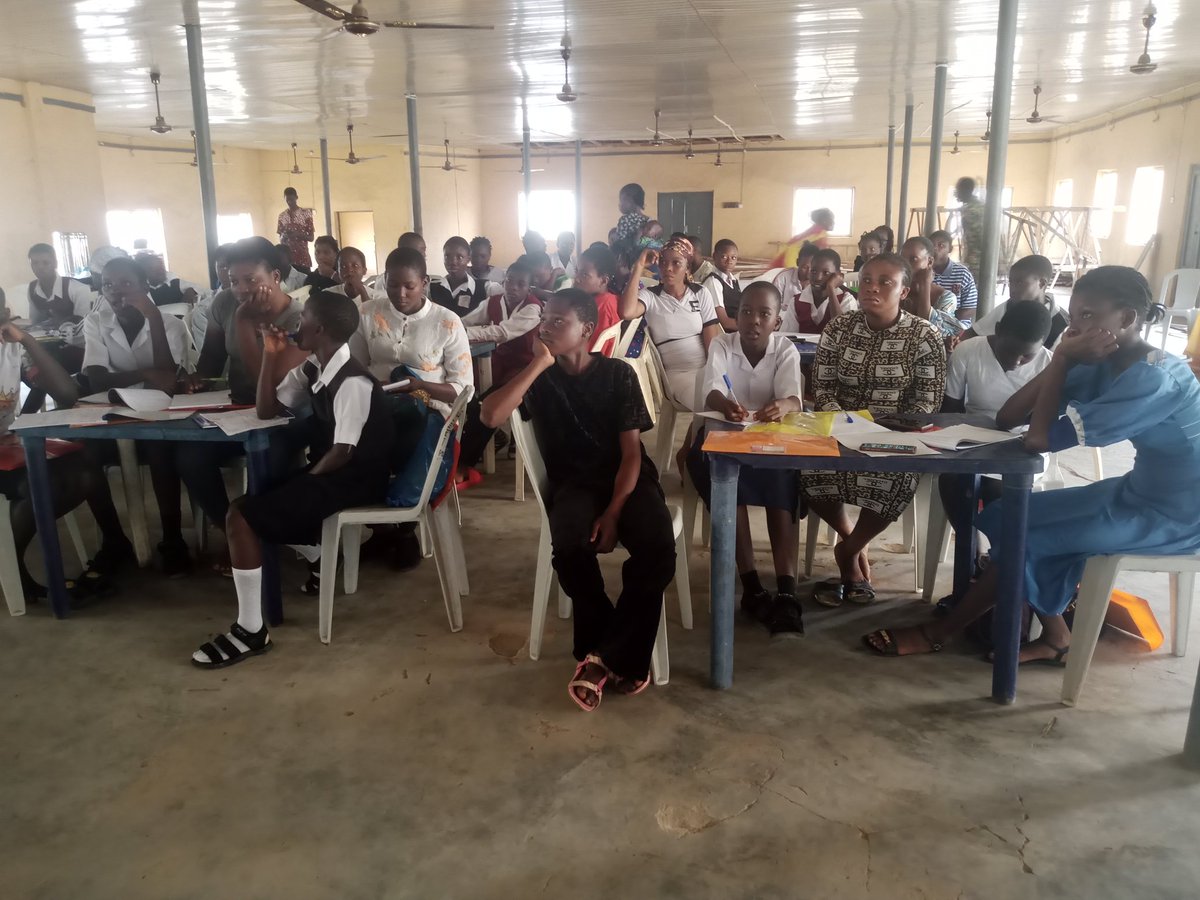 _BayoAbiodun's tweet photo. Day 2: Adolescent Girls training on Comprehensive Sexuality Education (CSE) in Ilawe Ekiti, Ekiti South -West LGA...
 A 5 Days training organized by @actionhealthinc  with the support of @UNFPANigeria @UNFPA 
@UNFPA_WCARO 
@AyodejiUzoma
@ghfngo https://t.co/F6OdjYHjro