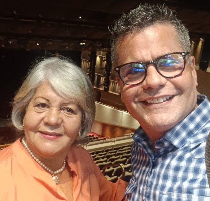 EdgarTo83968329's tweet photo. Querida madre,
Hoy, en tu 80 cumpleaños, quiero expresar todo mi amor y gratitud hacia ti. Eres un ser humano excepcional y un modelo a seguir para todos nosotros. Doy Gracias a Dios y a los Santos en nombre de mis hermanos y mi persona de tenerte. Te Amamos! https://t.co/F8JYTUUNai