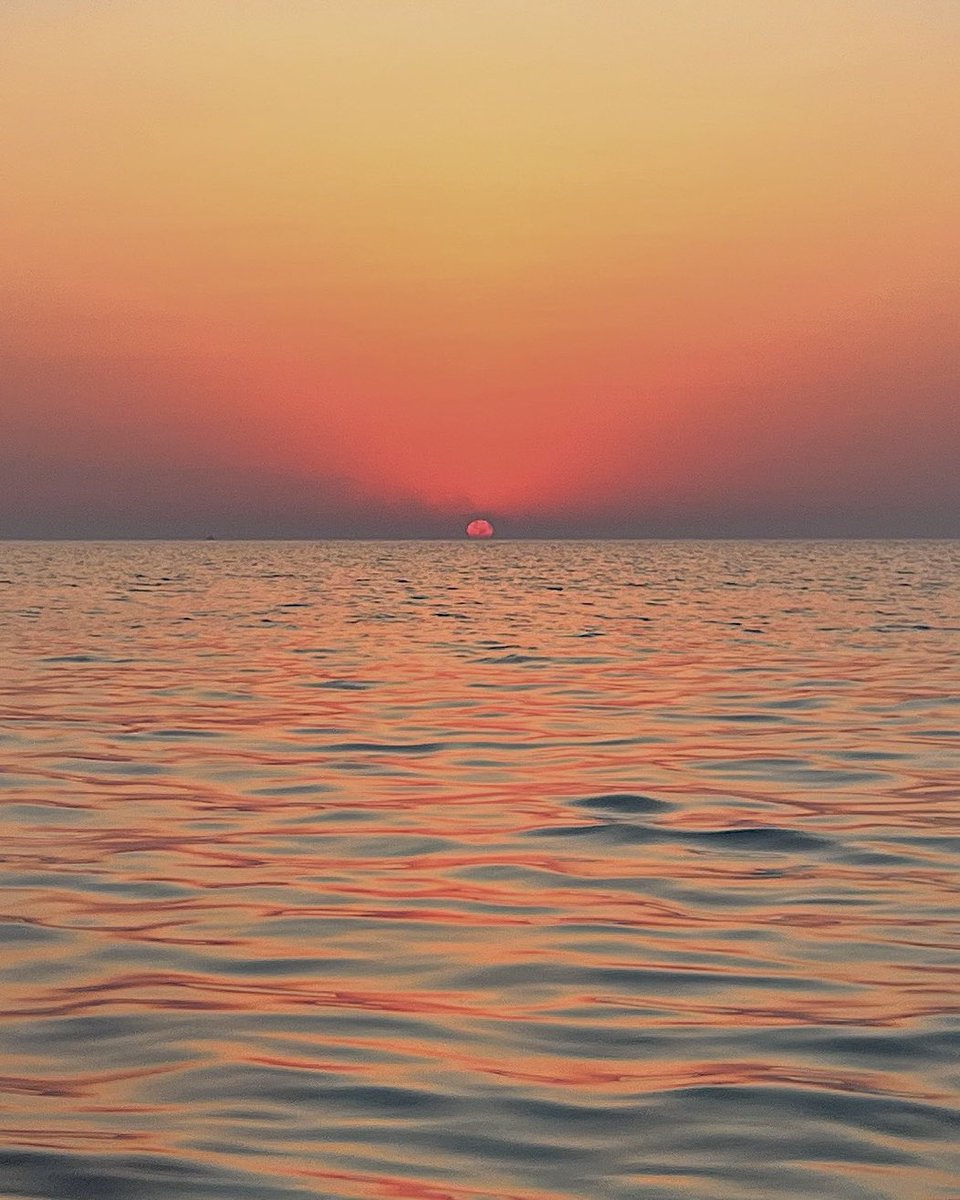 alwogayyan's tweet photo. sunsets in kuwait https://t.co/cDYUIqyTQ1