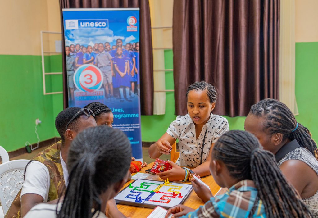 chbrwanda's tweet photo. With support from @UnescoEast #03Program, we conducted refresher training of 50 peer educators from @Gasabo_District at Kabuga YEGO centers using YAhealth games! 

We also provided #YAhealthGames to ensure that youth who visit YEGO center get infos via youth-friendly learning way https://t.co/BsTd4QzPdk