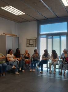 Mediamcat's tweet photo. Un Viatge Intergeneracional a l’Institut Goya 🔗 A l’Institut Goya de Barcelona, el projecte APS "Els Drets Humans: un projecte d’acompanyament a l’ESO"Amb activitats com debats intergeneracionals  hem trencat estereotips i enriquit la comunitat. 👴👧https://t.co/IdwItwrC8B https://t.co/Bg694kc6hh