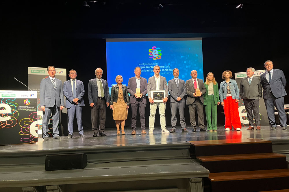 Estrategianet's tweet image. 🏆 @satlantis_   y #P4Q, galardonadas con el V Premio ‘José Ignacio Arrieta Enpresa eta  Gizarte Saria - #PremioEmpresaySociedad_JoséIgnacioArrieta ’
tinyurl.com/4a23dd48