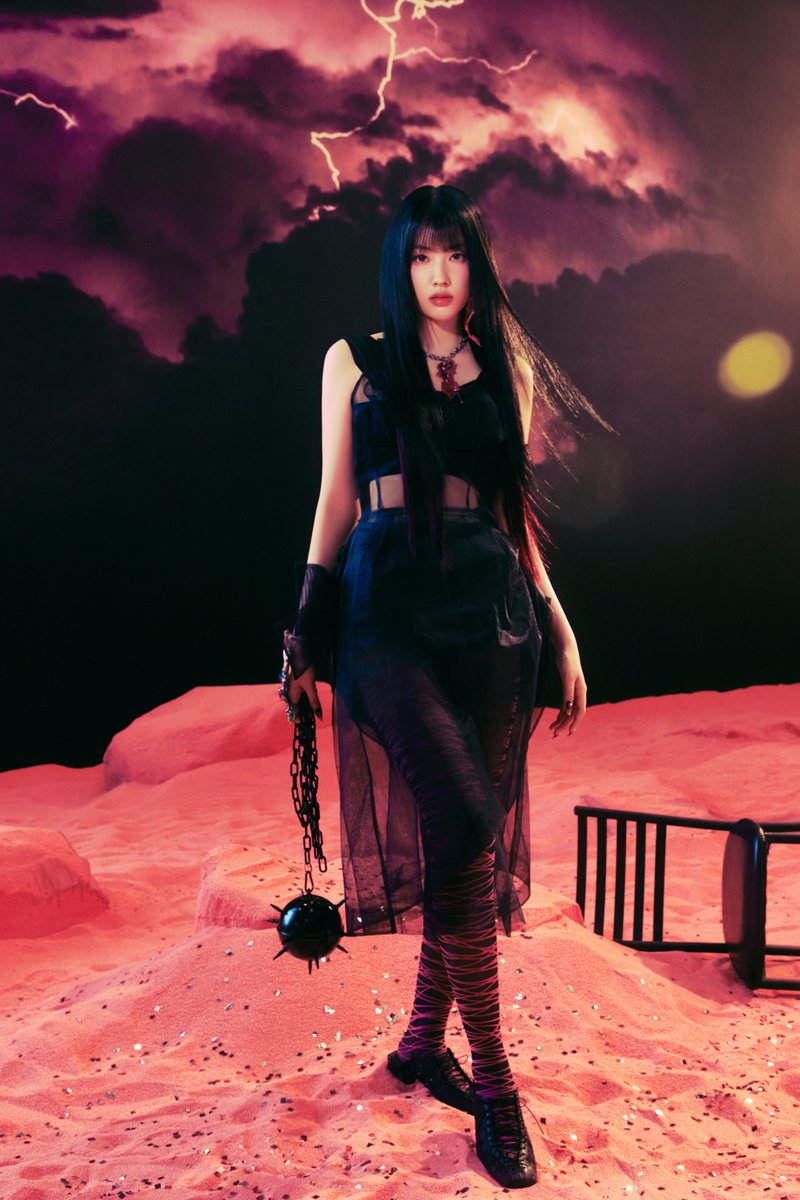 STAYC_official's tweet image. STAYC The 1st Album
[𝐌𝐞𝐭𝐚𝐦𝐨𝐫𝐩𝐡𝐢𝐜] 

Concept Photo Cheeky Ver.
#Yoon #윤 

Release
2024.07.01 MON 6PM (KST)

#STAYC #스테이씨 
#Metamorphic
#STAYC_Metamorphic