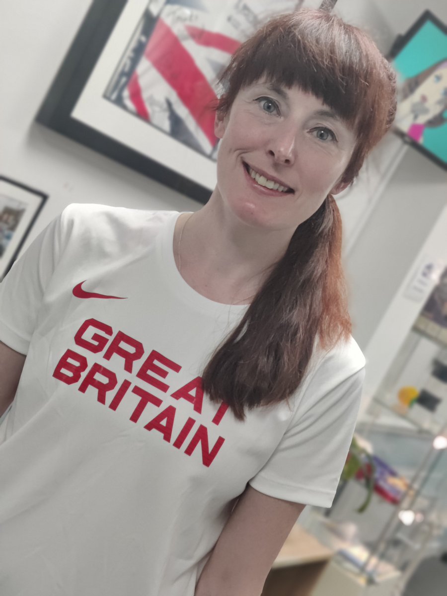 A triumphant return for our Hannah after looking after the GB team at the European Athletics Champs, where two of our patients came back with Gold 🏅🏅#greatphysio