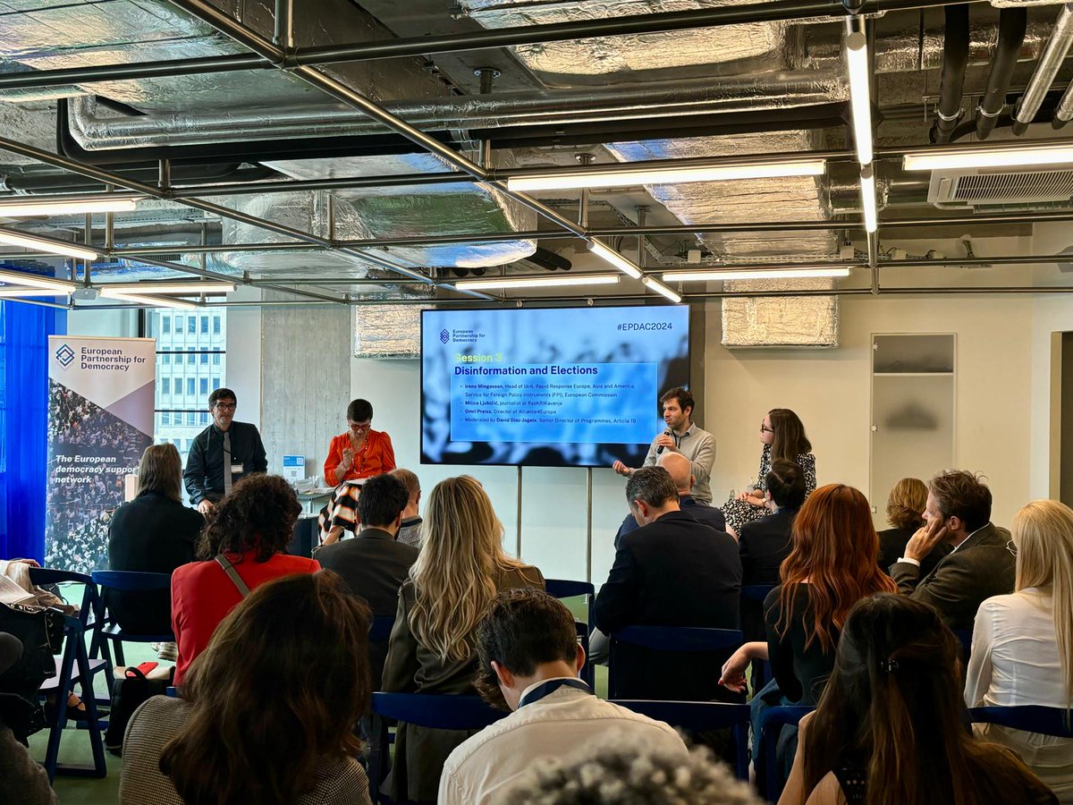 <a href="/mic_the_violet/">Milica Ljubičić</a> <a href="/Raskrikavanje/">Raskrikavanje</a> <a href="/OmriPreiss/">Omri Preiss</a> <a href="/IMingassonUE/">Irène Mingasson</a> <a href="/EU_FPI/">EU Service for Foreign Policy Instruments 🌐</a> 🎙️Back to Omri Preiss <a href="/OmriPreiss/">Omri Preiss</a> on info spaces:

“How we perceive the politics around us isn’t a random phenomena but it's an entire package linked to identity and the place people feel they have in the world"

"It's about identity and values that people have".

#EPDAC2024