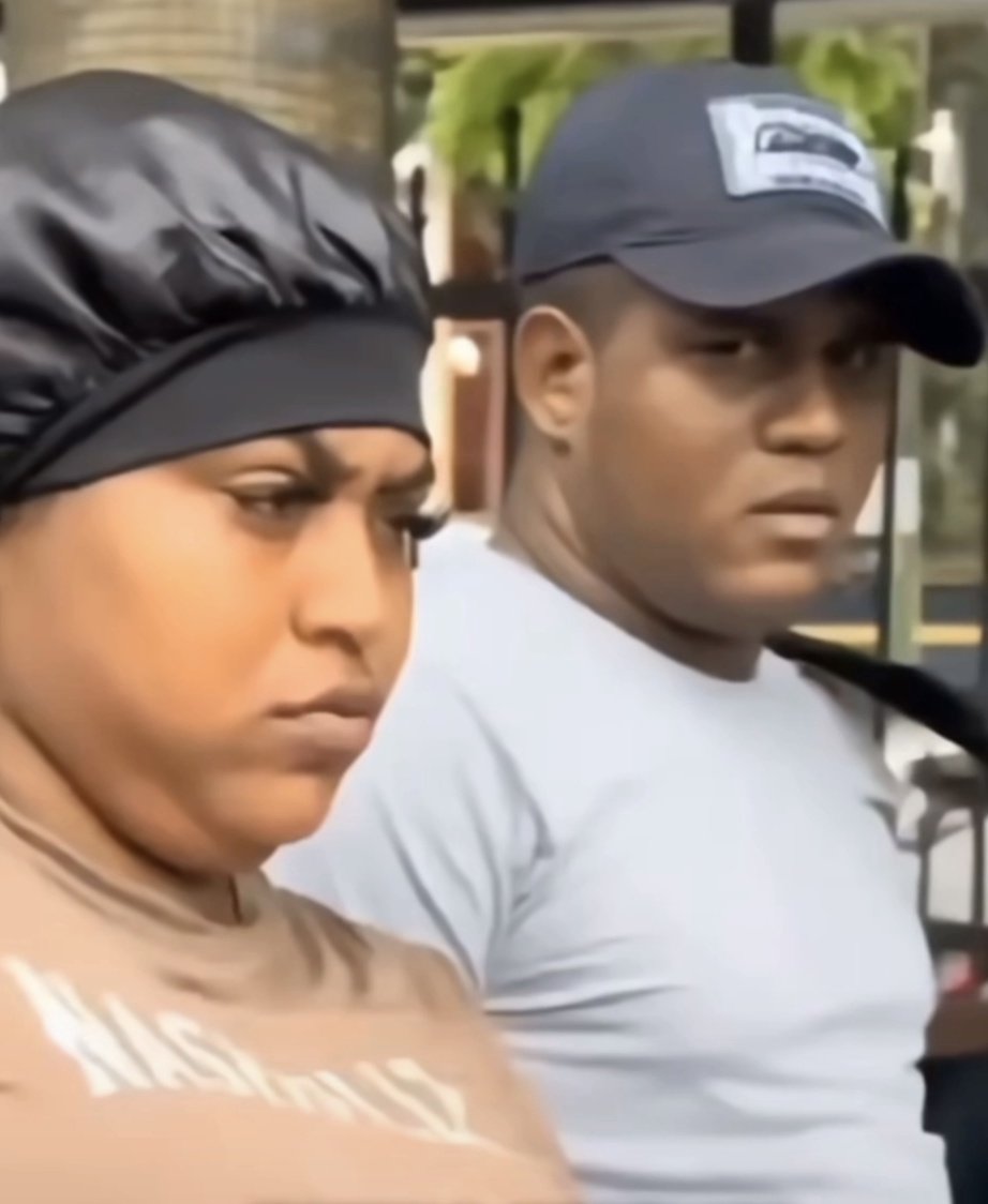 Estos sujetos continuan con sus fechorias en los.buses robandole a personas trabajadoras  operan en pedregal los andes y ahora en el area de la universidad de Panama andan armados