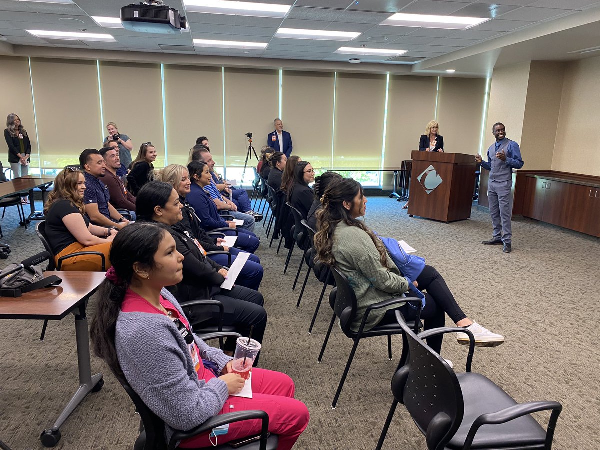 byron_lens's tweet photo. How a routine meeting turned into a great surprise for nursing students back in early April https://t.co/zRM6YsBRVS