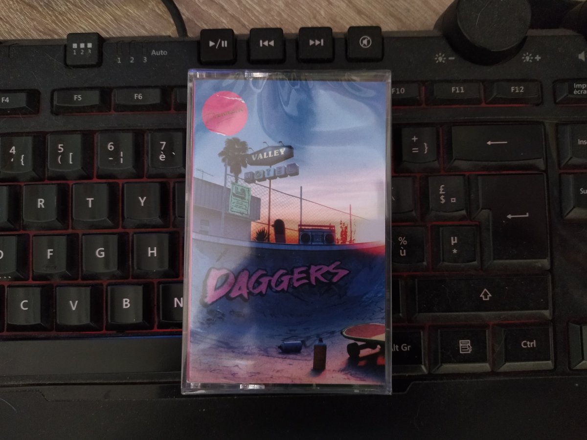 Reçu ce jour dans ma boite aux lettres. 😎
#Cassette @outlandsynth <a href="/dreamkid83/">D r e a m k i d</a>