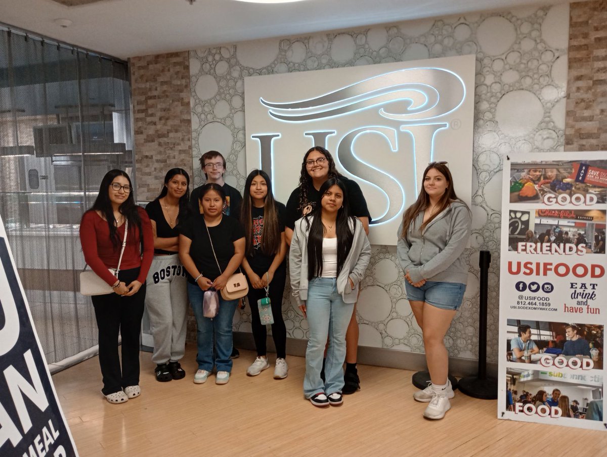 engageky's tweet photo. The #OwensboroHigh College Coaching Program teams up with OHS Family Resource and Youth Service Center for a summer day camp. Over the next few weeks, students will explore the region, learn, and have fun! #DEVILSDOMORE #KyCC #EngageKY #AmeriCorps #Education #CommunityImpact https://t.co/FDhEBB0irC