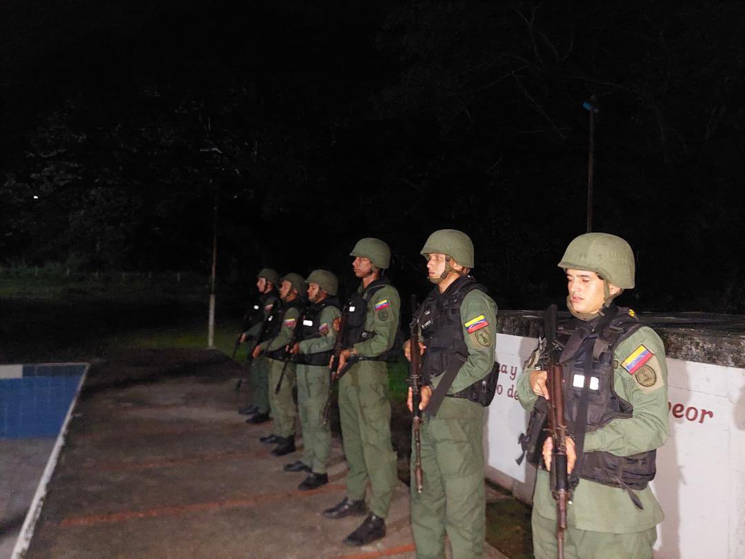 RT || GJ. <a href="/dhernandezlarez/">GJ. Domingo Hernández Lárez</a> #FANB ! Guardianes de la honra e independencia de la patria !

#IntegrarEsVencer