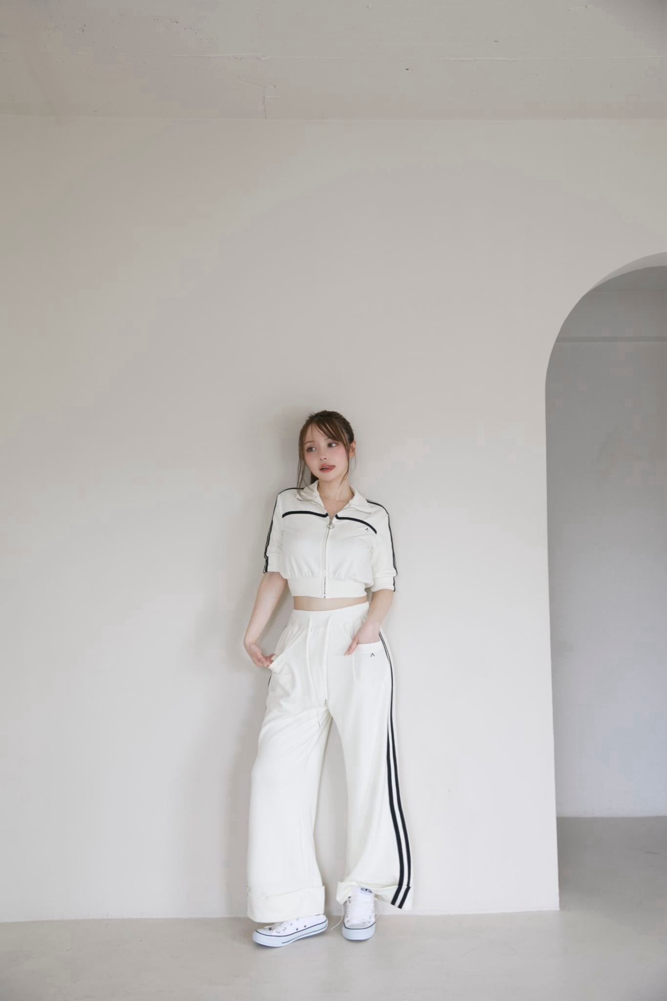 andmary Eve line zip tops IVORYの通販 by あっせんなよ's shop