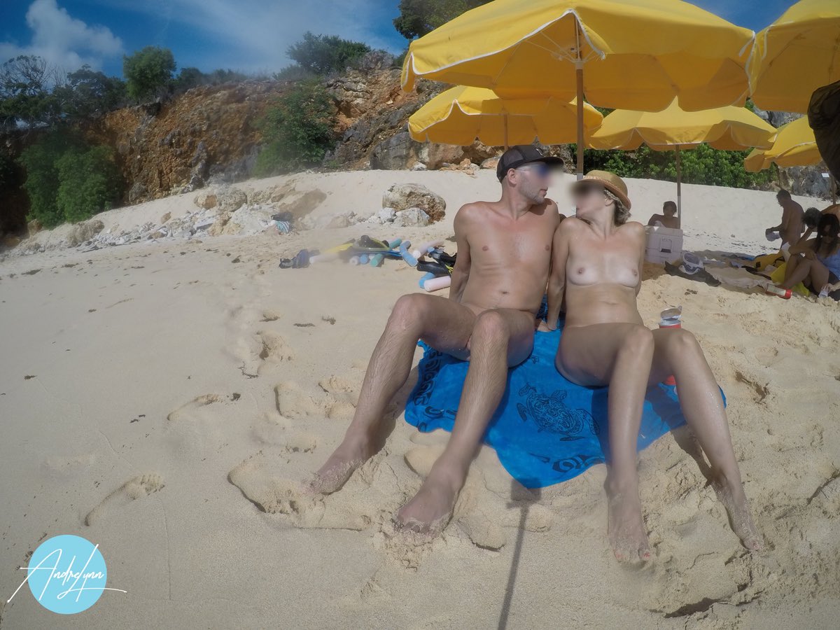 The perfect beach days!  @ALBeforeAfter 

#sxm #happybay #stmartin #nudebeach
