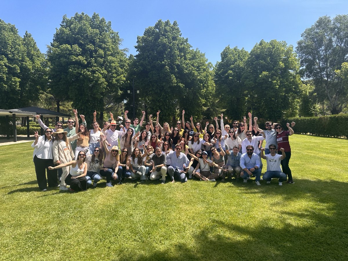🚀 Unas semanas increíbles para los equipos #BeKreabers.

Nuestros compañeros de Negocio Sostenible, Asuntos Públicos, Comunicación Digital y Comunicación Corporativa y Financiera han celebrado sus respectivos offsites para fortalecer el equipo y alinear objetivos de cara al