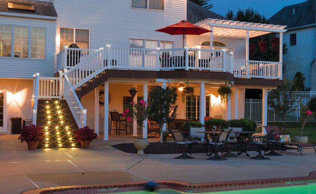 Sequoiaoutback's tweet image. Bring additional living space to your home with a stylish pergola. High-quality vinyl or aluminum pergolas create an open but still sheltered spot for outdoor entertaining, dining, or simply relaxing. Let's create your perfect #pergola paradise! #SequoiaOutBack @SuperiorRailing