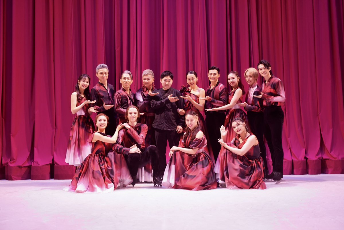 tot_orchestra's tweet photo. 『Everlasting33』🌹あとたった数時間なんて....

📷キャストの皆様と

浅田真央

田村岳斗
柴田嶺
今井遥
小山渚紗
中村優
山本恭廉
松田悠良
マルティネス エルネスト
今原実丘
小林 レオニー 百音

HideboH
Seishiro

井田勝大
米田覚士
シアターオーケストラトウキョウ

#エバラス
#エバロス https://t.co/BOVlX1hD6s