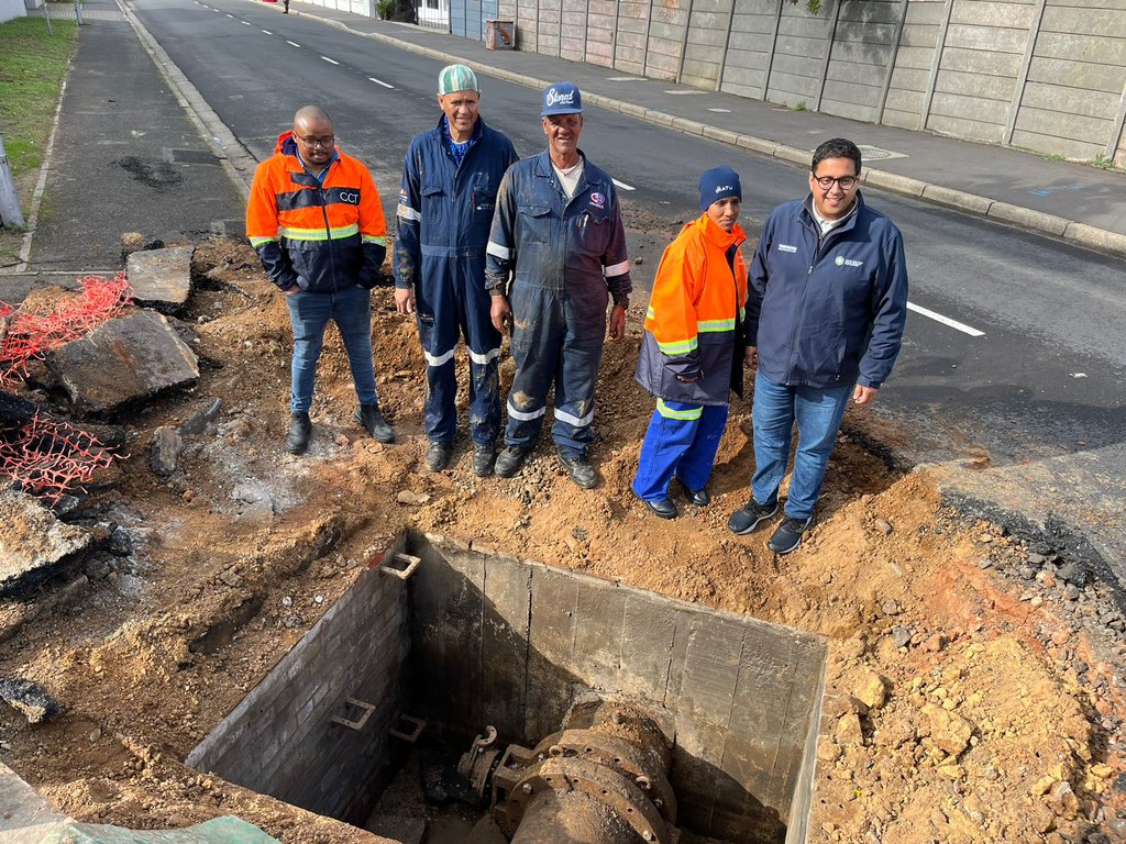 Dr Zahid Badroodien tweet media