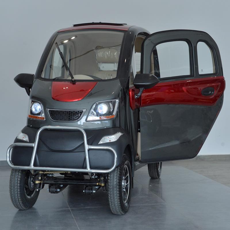 AVAILABLE NOW in a red/charcoal colour. Need a scooter but miss the comfort and protection from the elements of a car? Look no further than the GIO Golf. 
#mobilityscooter #enclosedscooter #mobility #ebikeswasagabeach #scooter #freedomwithmobility #collingwood #wasagabeach