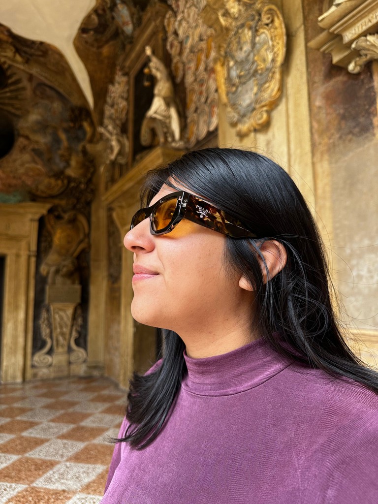 Prada Sunglasses, the perfect piece to explore art in Italy. 

Shop the trending Prada sunglasses now at eye-oo.

eye-oo.com/products/prada…