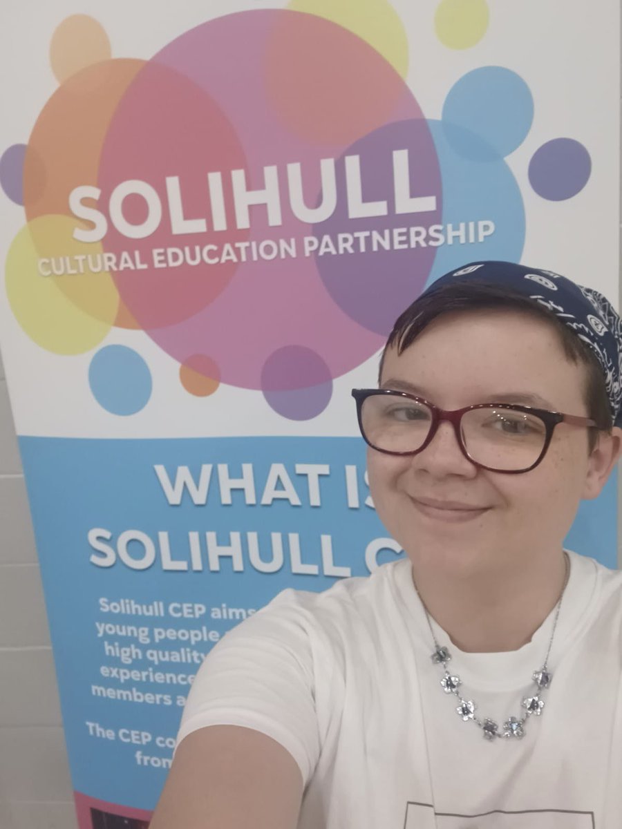 SolihullCEP_'s tweet photo. Chantelle is at the Together in Solihull careers event today sharing more information about our Gen22 opportunity!
She is at @SolihullCollege until 2pm today- come and say hi!
@solihullculture
@SolihullCouncil
@UnitedBy2022
#gen22 https://t.co/R6yAixGOpD