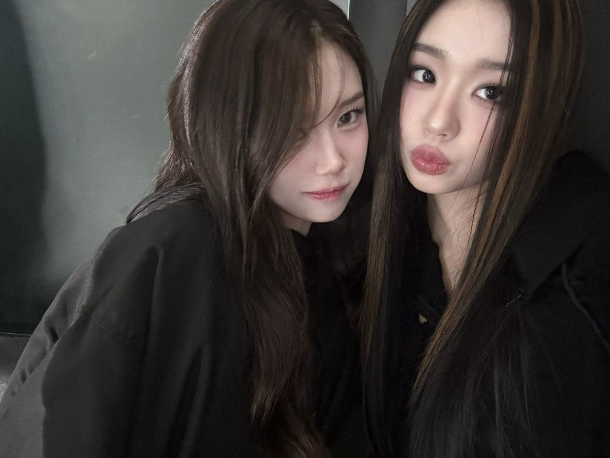 gybsource's tweet image. 240618 | KimChaeyeon fromm update 💌

with #YuBin ♡🥹

#공유빈 #트리플에스 #tripleS