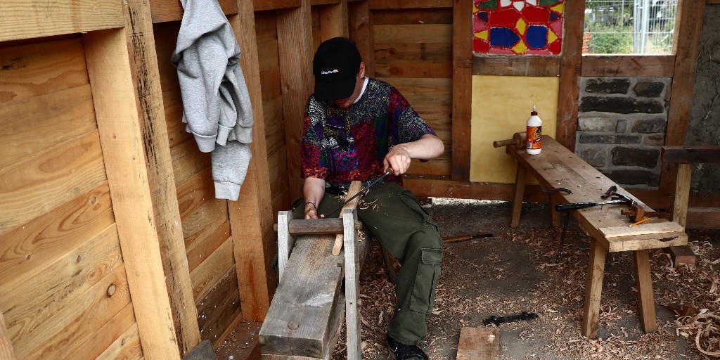 Landmark Engagement Team (@landmarkengage1) on Twitter photo Want to learn a new #skill? Come along to one of our free furniture making workshops next week and help make a beautiful timber bench, which will be used at Calverley Old Hall. Places are limited: bit.ly/3VNw11A
With thanks to <a href="/HeritageFundNOR/">The National Lottery Heritage Fund North</a> and the lottery players. Want to learn a new #skill? Come along to one of our free furniture making workshops next week and help make a beautiful timber bench, which will be used at Calverley Old Hall. Places are limited: bit.ly/3VNw11A
With thanks to <a href="/HeritageFundNOR/">The National Lottery Heritage Fund North</a> and the lottery players.