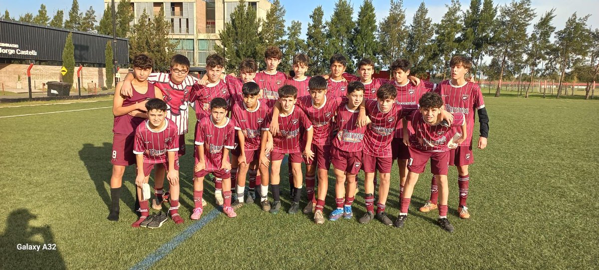 defensoresvrllo's tweet photo. #DivisionesInferiores
⚽ #Defensores visitó a @NewellsJuvenil para realizar una serie de partidos amistosos en el #PredioJorgeGriffa con la novena, la octava y la séptima división.
#TodoGranate 🐘 https://t.co/cduq6kwvKE