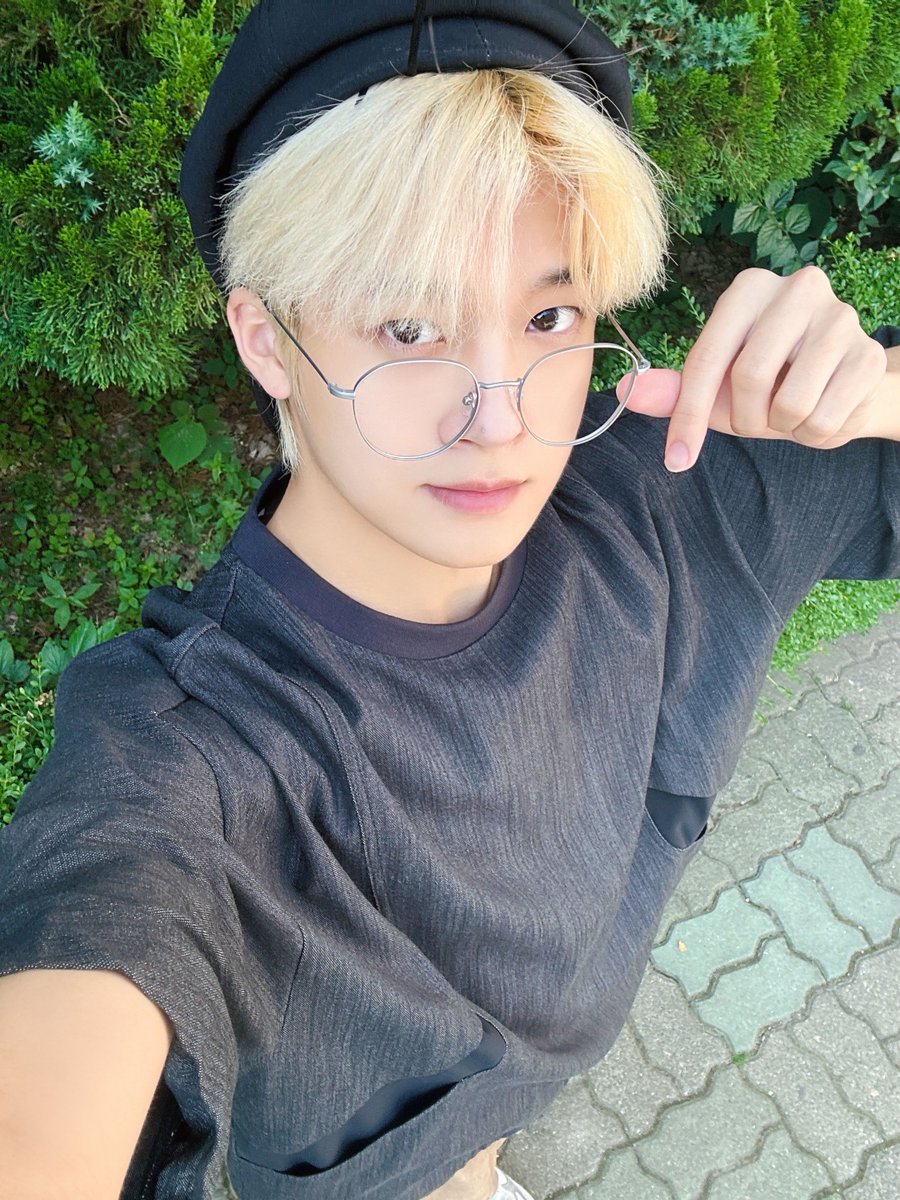xikers_official's tweet photo. [#준민] 민기 선배님께!!! 생일선물 받았어요오!! 완전 맘에 듭니당🤗 멋진 우리 선배님!! 사랑합니다!!
#xikers #싸이커스 https://t.co/4KmY1NIDSK