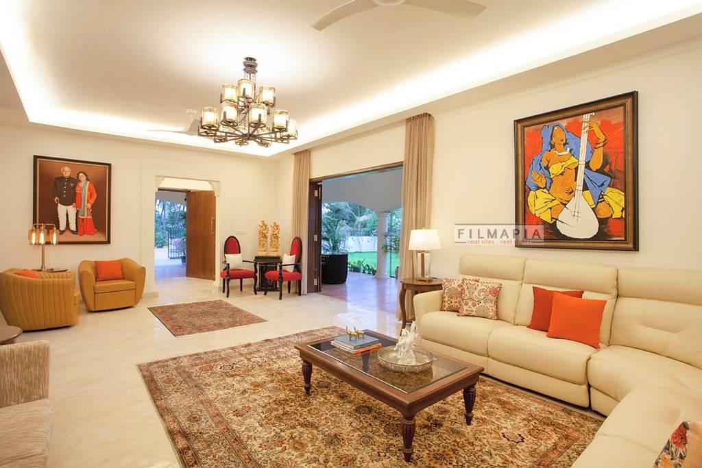 Filmapia's tweet photo. A large, sprawling bungalow in #Bangalore for your Film Shoots
https://t.co/wCeJJSt2dM

#HomeIsWhereTheTreasureIs #YourPlaceForFilmShoots #Location #FilmapiaExclusive #Photography #Films #Movies #Ads #Advertising 
#Cinematography #Filmmaking #FilmProduction #LineProduction #Fixer https://t.co/ITI11TdoED