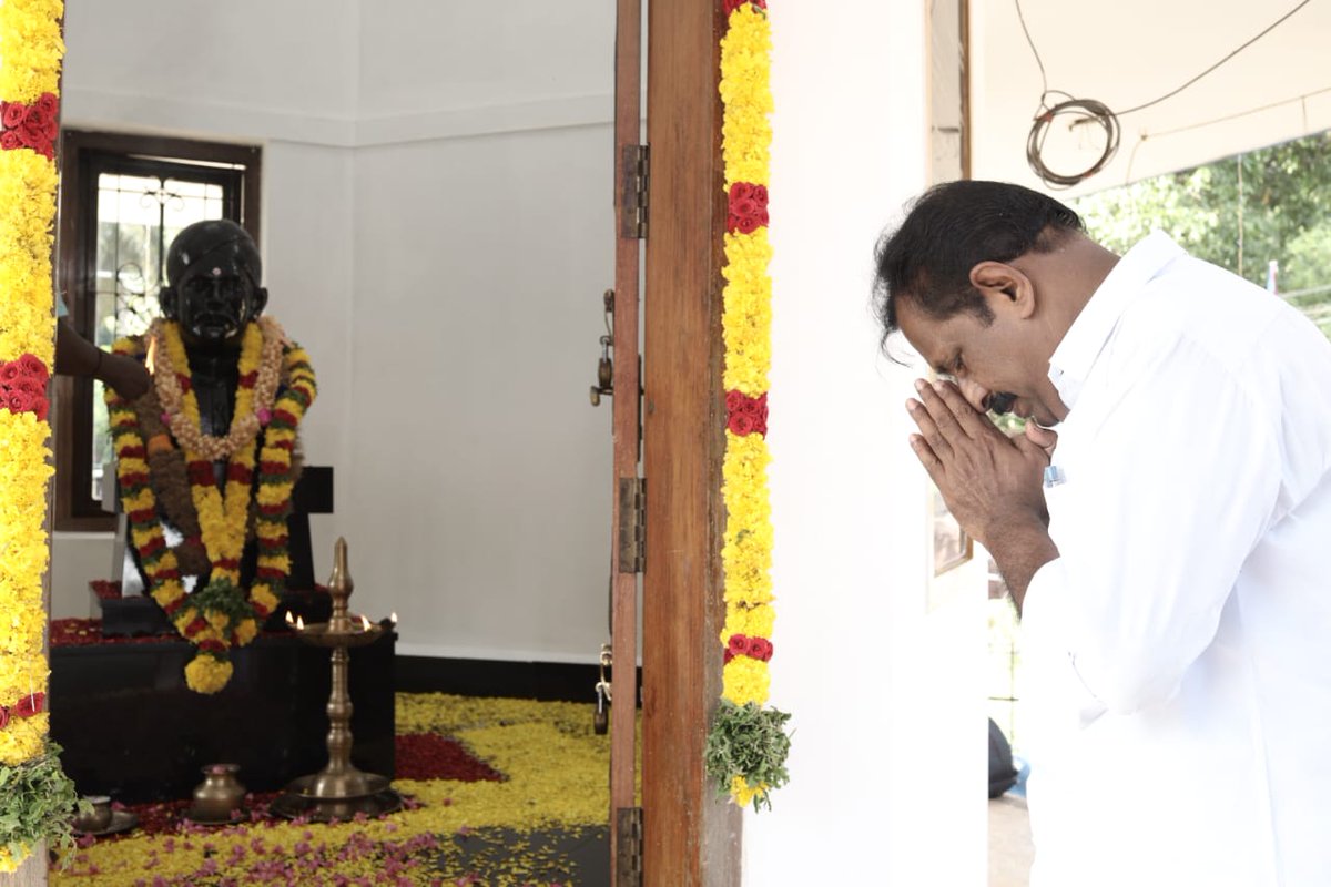 Paid tributes to the greatest social reformer of all time Mahatma Ayyankali at Chitrakoodam, Venganoor.