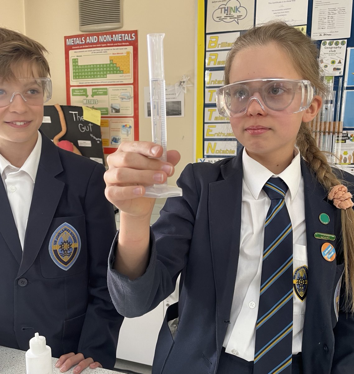 sirjohnlawes's tweet image. Year 7 students were putting theory into practise and learning how to make salt in science class by conducting a practical experiment using neutralisation reactions of mixing acid and alkalis together – bringing science to life! #sciencelesson @SJLScience