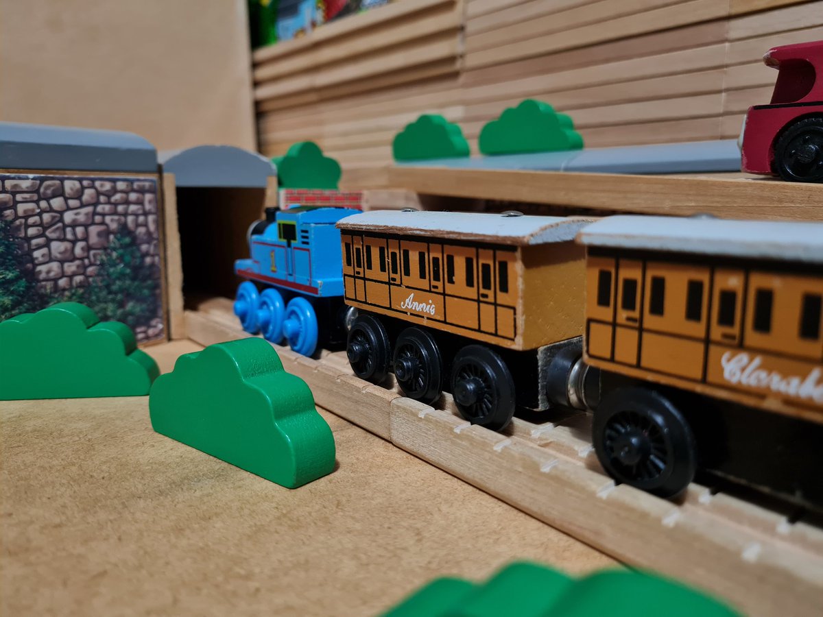 FlyingDuckNWR8's tweet photo. He plunged into the tunnel, leaving Bertie toiling far behind. https://t.co/sav4faNYrk