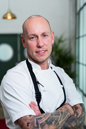 The Dorset Seafood Festival (@dorsetseafood) on Twitter photo We are excited to welcome Award-winning Chef Ben Palmer to the Festival this year! Ben opened The Sardine Factory Looe in July 2018. He reached the quarter finals of <a href="/masterchefuk/">MasterChef UK 🍴</a> The Professionals & more recently was on <a href="/GreatBritMenu/">GreatBritishMenu</a> We are excited to welcome Award-winning Chef Ben Palmer to the Festival this year! Ben opened The Sardine Factory Looe in July 2018. He reached the quarter finals of <a href="/masterchefuk/">MasterChef UK 🍴</a> The Professionals & more recently was on <a href="/GreatBritMenu/">GreatBritishMenu</a>